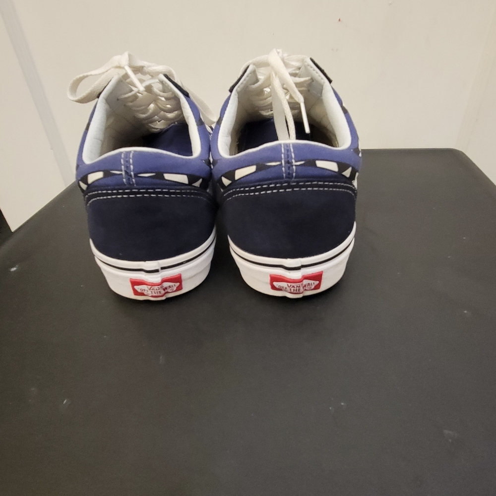 Vans - Picture 4 of 4
